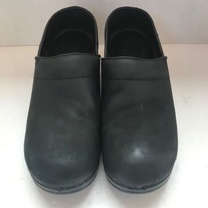 🌸🌸SUPER SALE🌸🌸CLOGS Brand  Black Clogs Size 8